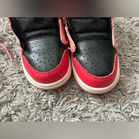 Jordan’s Toddler Girls Size 10c - Picture 11 of 14